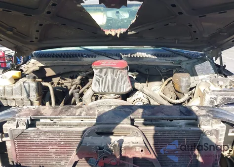 2004 Chevrolet Tahoe Ls из США, поврежденный, VIN 1GNEC13T34J323880